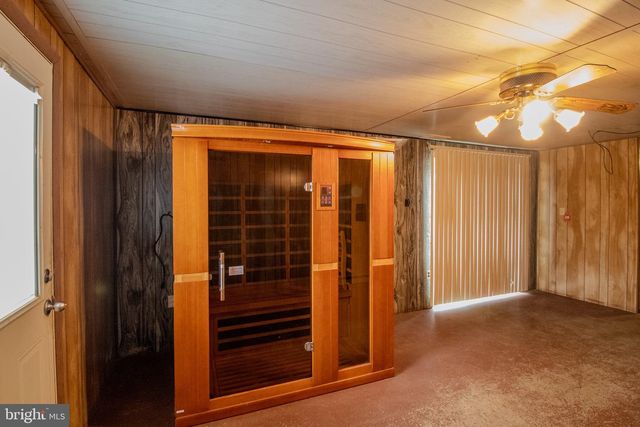 225 BOTANY DR, Martinsburg, WV 25404