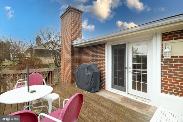 225 BOTANY DR, Martinsburg, WV 25404