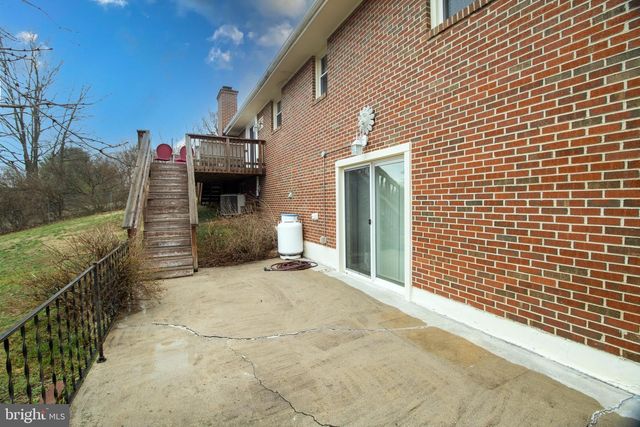 225 BOTANY DR, Martinsburg, WV 25404