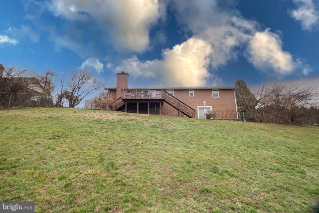 225 BOTANY DR, Martinsburg, WV 25404