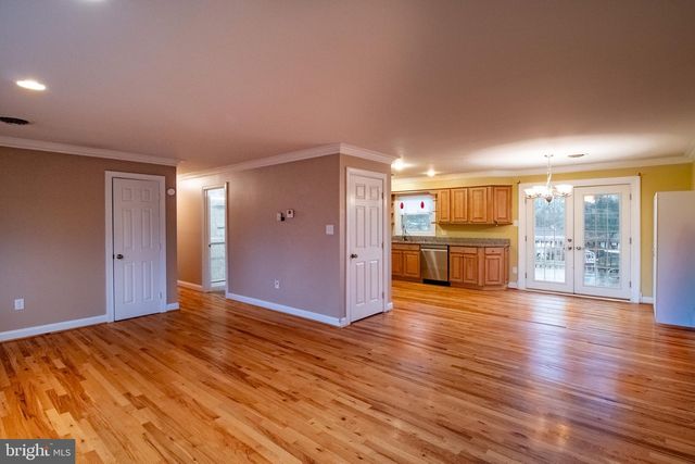 225 BOTANY DR, Martinsburg, WV 25404