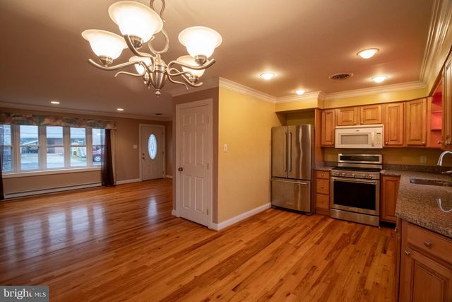 225 BOTANY DR, Martinsburg, WV 25404