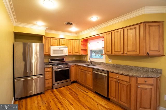 225 BOTANY DR, Martinsburg, WV 25404