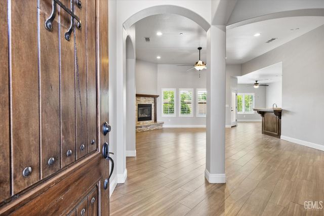6500 Timms Hill Court, Bakersfield, CA 93306