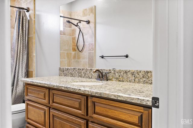 6500 Timms Hill Court, Bakersfield, CA 93306