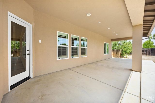 6500 Timms Hill Court, Bakersfield, CA 93306