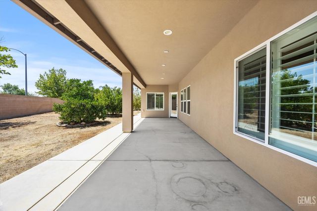 6500 Timms Hill Court, Bakersfield, CA 93306