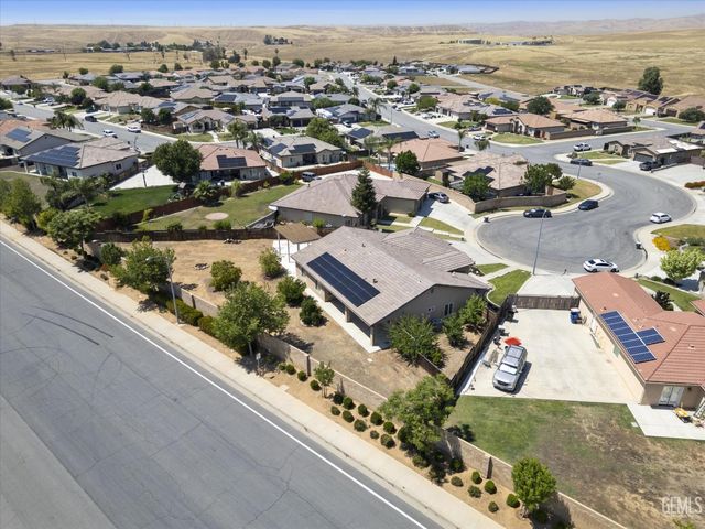 6500 Timms Hill Court, Bakersfield, CA 93306