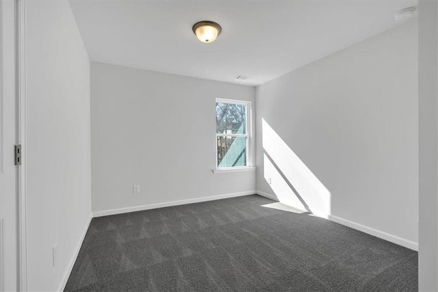 28 Lakewood Court SE, Cartersville, GA 30120