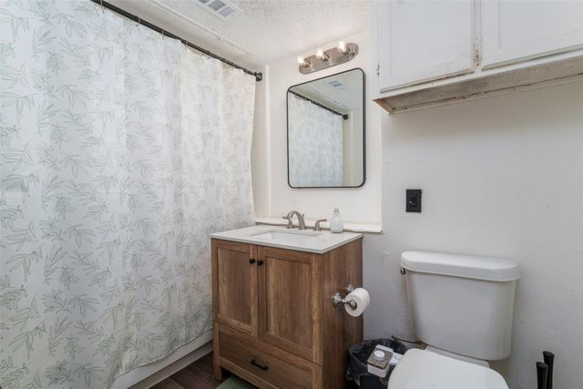 1745 Crest Grove Drive, Arlington, TX 76012