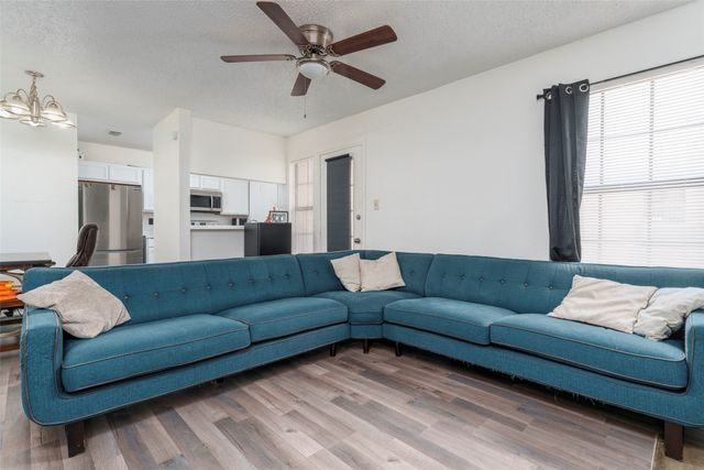 1745 Crest Grove Drive, Arlington, TX 76012