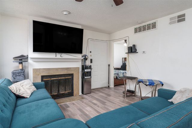 1745 Crest Grove Drive, Arlington, TX 76012