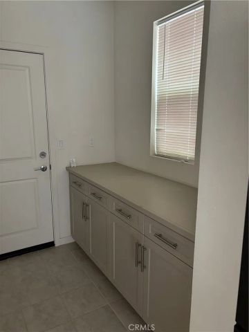 2565 E Embry, Ontario, CA 91762
