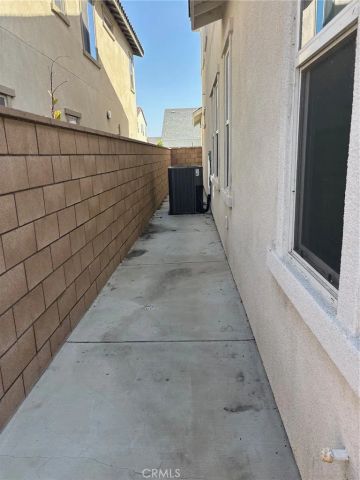 2565 E Embry, Ontario, CA 91762