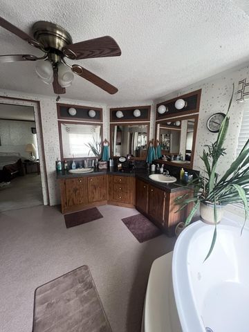 32291 S 555 Road, Jay, OK 74346