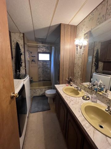 32291 S 555 Road, Jay, OK 74346