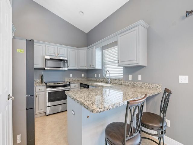 3350 13th Street SW, Vero Beach, FL 32968