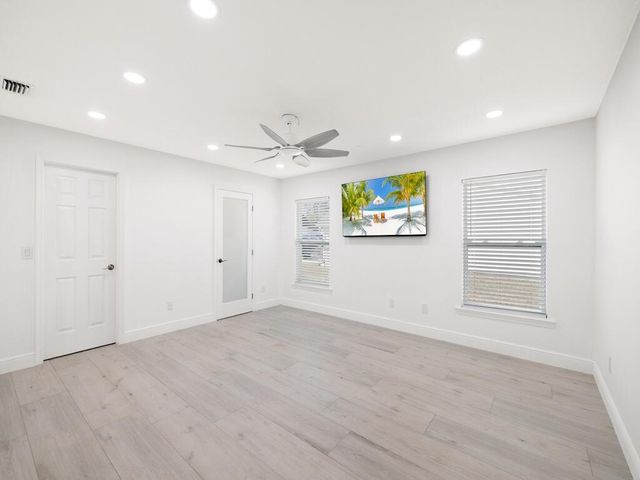 3350 13th Street SW, Vero Beach, FL 32968