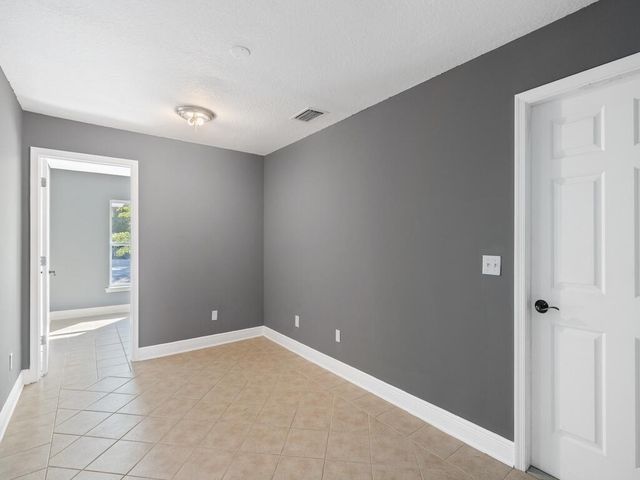 3350 13th Street SW, Vero Beach, FL 32968