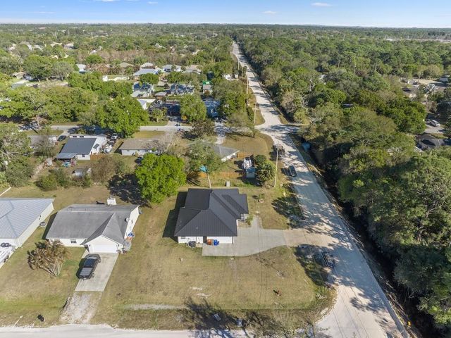 3350 13th Street SW, Vero Beach, FL 32968
