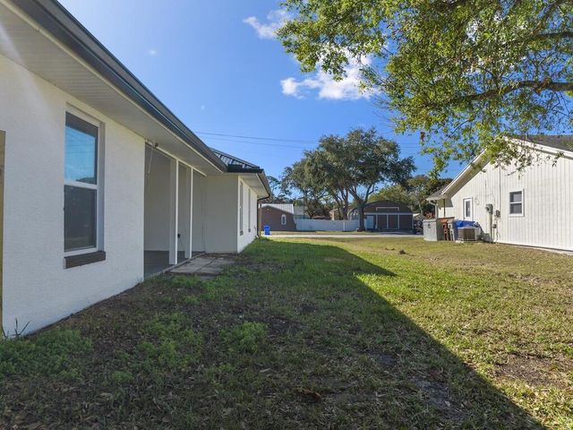3350 13th Street SW, Vero Beach, FL 32968