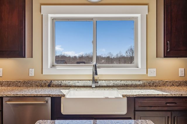 1224 Hangar Rd, Springfield, TN 37172