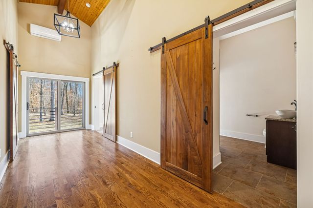 1224 Hangar Rd, Springfield, TN 37172