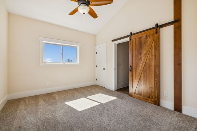 1224 Hangar Rd, Springfield, TN 37172