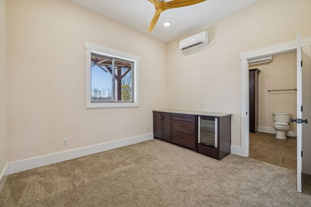 1224 Hangar Rd, Springfield, TN 37172