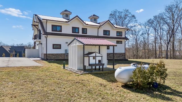 1224 Hangar Rd, Springfield, TN 37172