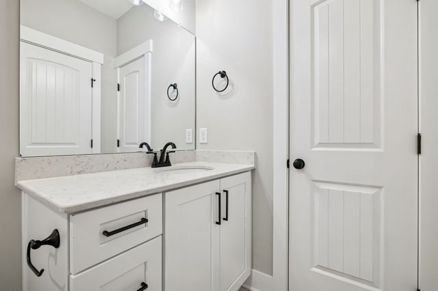 1224 Hangar Rd, Springfield, TN 37172