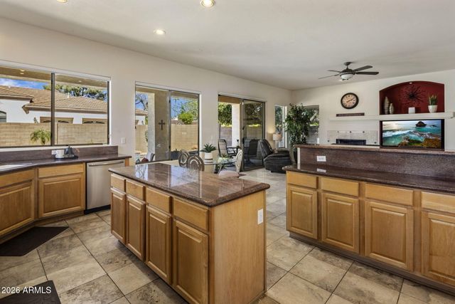 320 E MARYLAND Avenue, Phoenix, AZ 85012