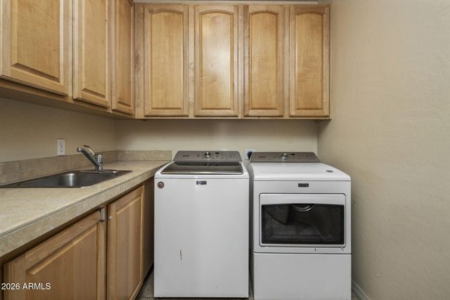 320 E MARYLAND Avenue, Phoenix, AZ 85012