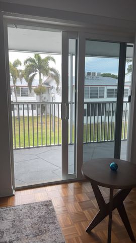 2004 Lake Osborne Drive 17, Lake Worth Beach, FL 33461