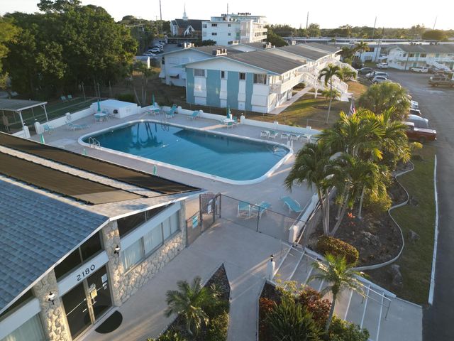 2004 Lake Osborne Drive 17, Lake Worth Beach, FL 33461