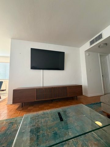 2004 Lake Osborne Drive 17, Lake Worth Beach, FL 33461