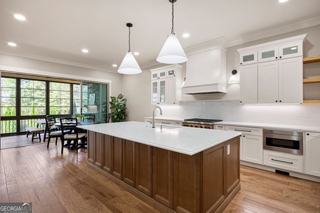 203 Laurel Vista Drive, Canton, GA 30114