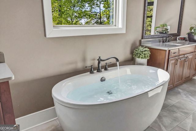 203 Laurel Vista Drive, Canton, GA 30114