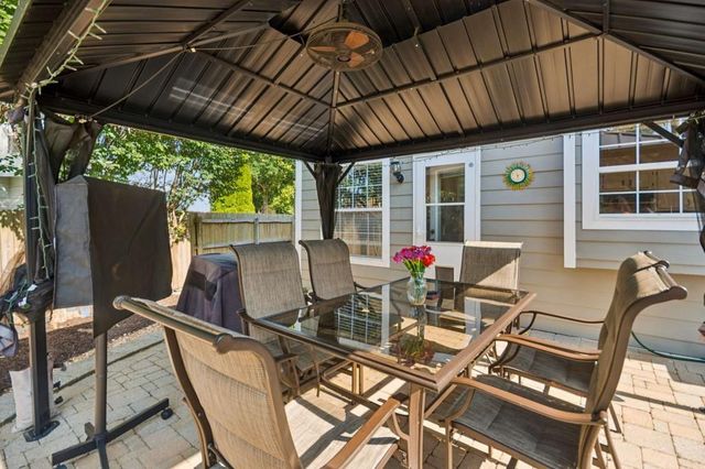 10785 Willow Meadow Circle, Alpharetta, GA 30022