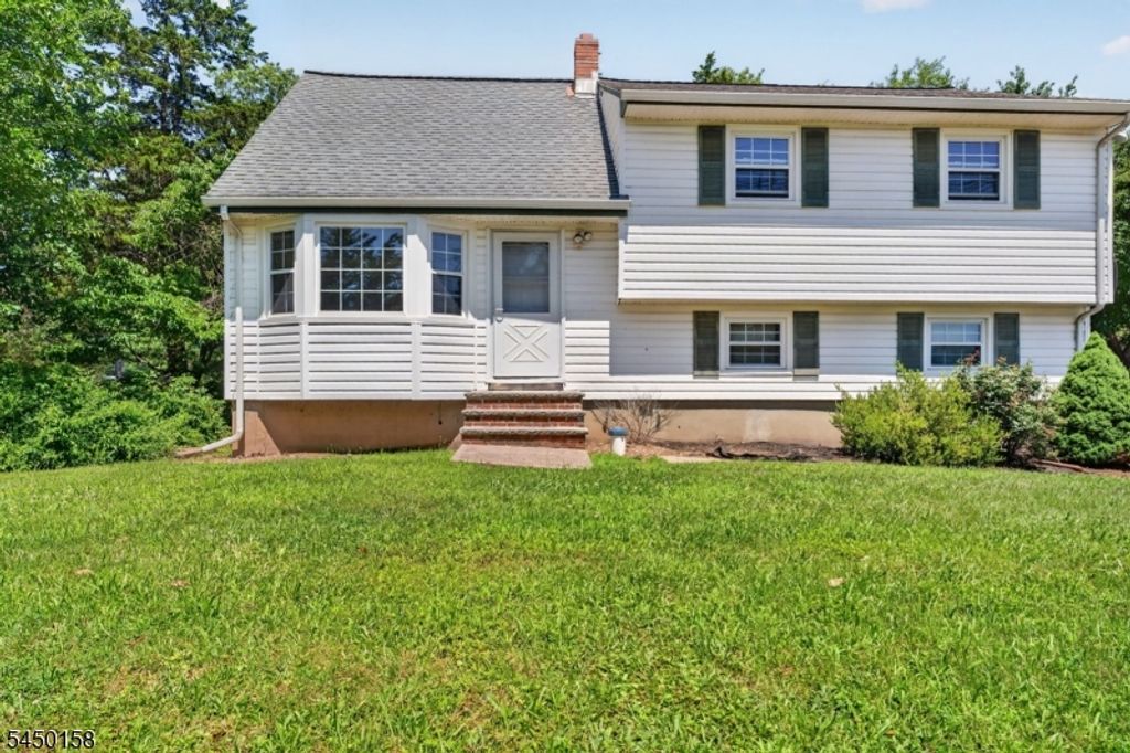 1387 Hamilton St, Franklin Twp., NJ 08873