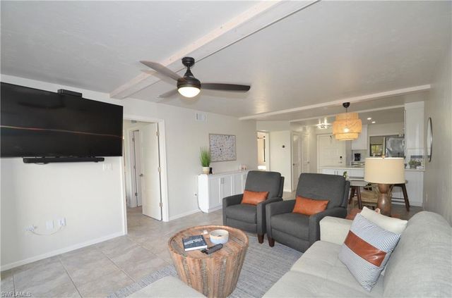 271 Southbay DR 235, Naples, FL 34108