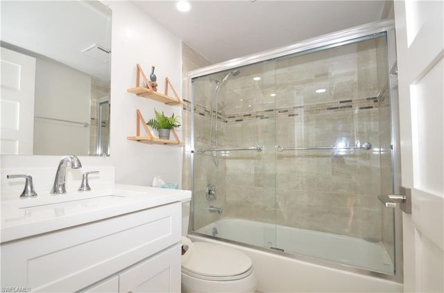 271 Southbay DR 235, Naples, FL 34108