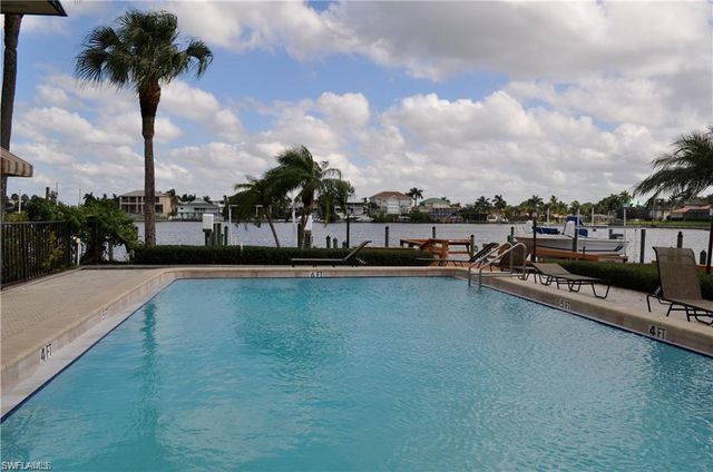 271 Southbay DR 235, Naples, FL 34108