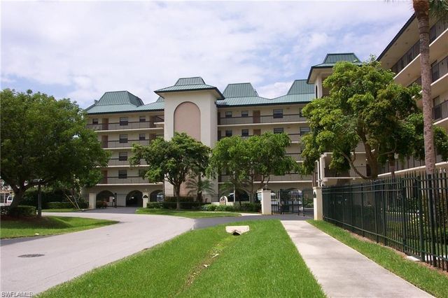 271 Southbay DR 235, Naples, FL 34108