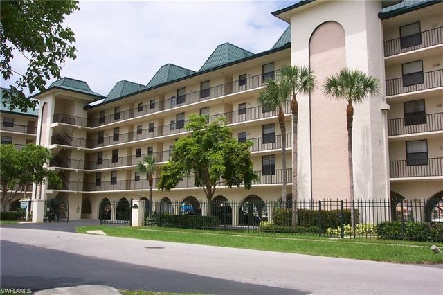 271 Southbay DR 235, Naples, FL 34108