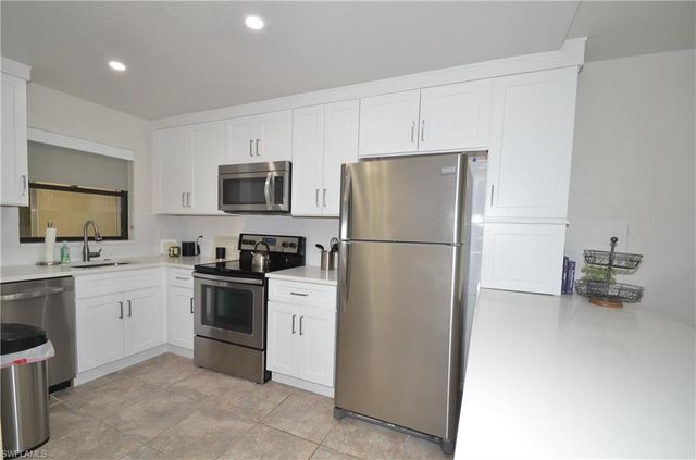 271 Southbay DR 235, Naples, FL 34108