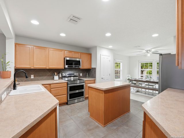 5336 Storm King, Schertz, TX 78108