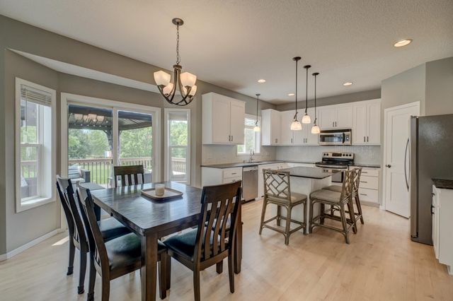 3412 Walden Drive, Woodbury, MN 55129