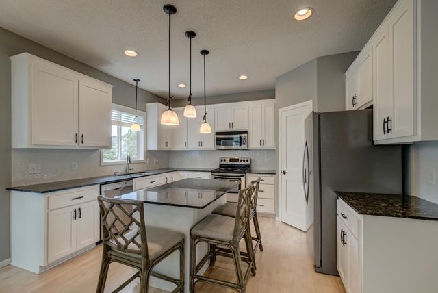 3412 Walden Drive, Woodbury, MN 55129