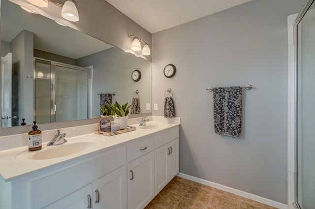 3412 Walden Drive, Woodbury, MN 55129